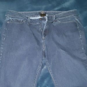 Ann Taylor Straight Leg Jeans 14P